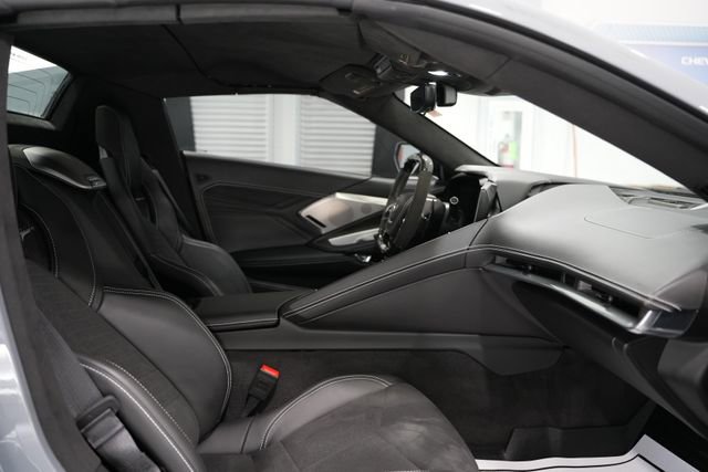 Used 2025 Chevrolet Corvette Z06 image 16