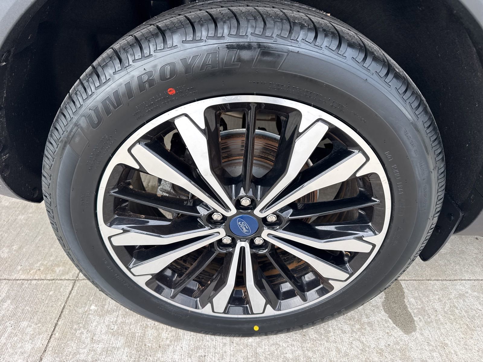 Certified 2022 Ford Escape SEL w/ SEL Stealth AWD Package image 18