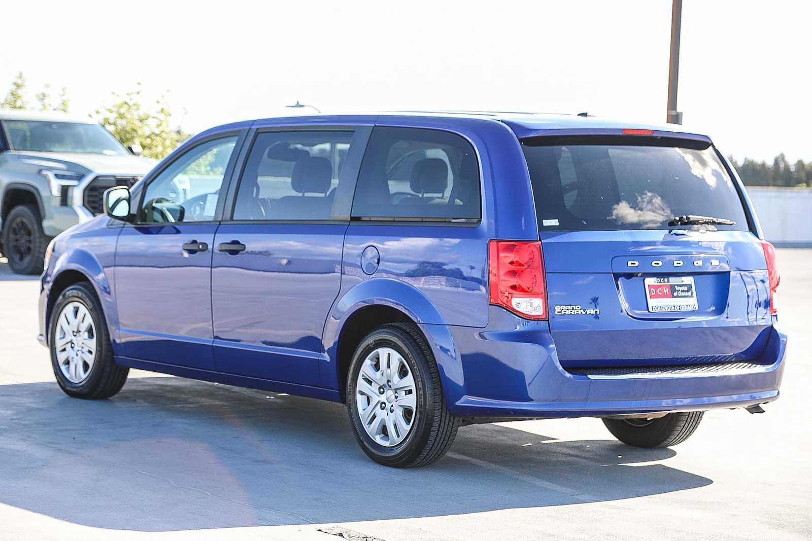 Used 2019 Dodge Grand Caravan SE w/ UConnect Hands-Free Group image 7