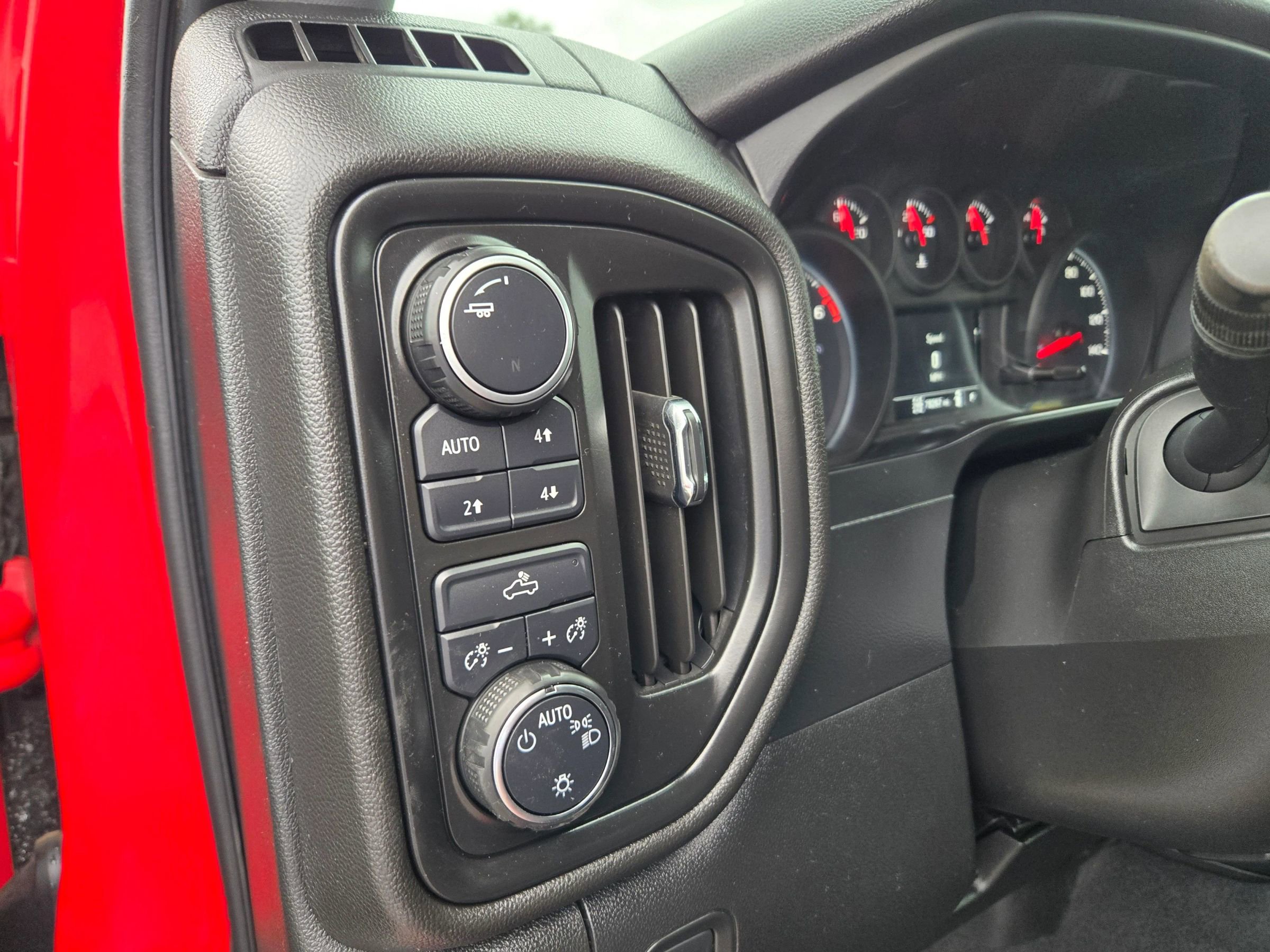 Used 2019 Chevrolet Silverado 1500 Custom Trail Boss w/ Custom Convenience Package image 38