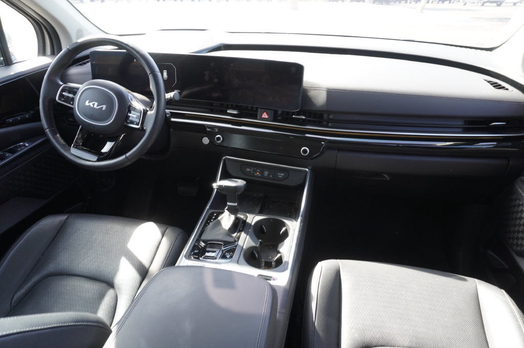 Used 2025 Kia Carnival SX Prestige FWD image 10