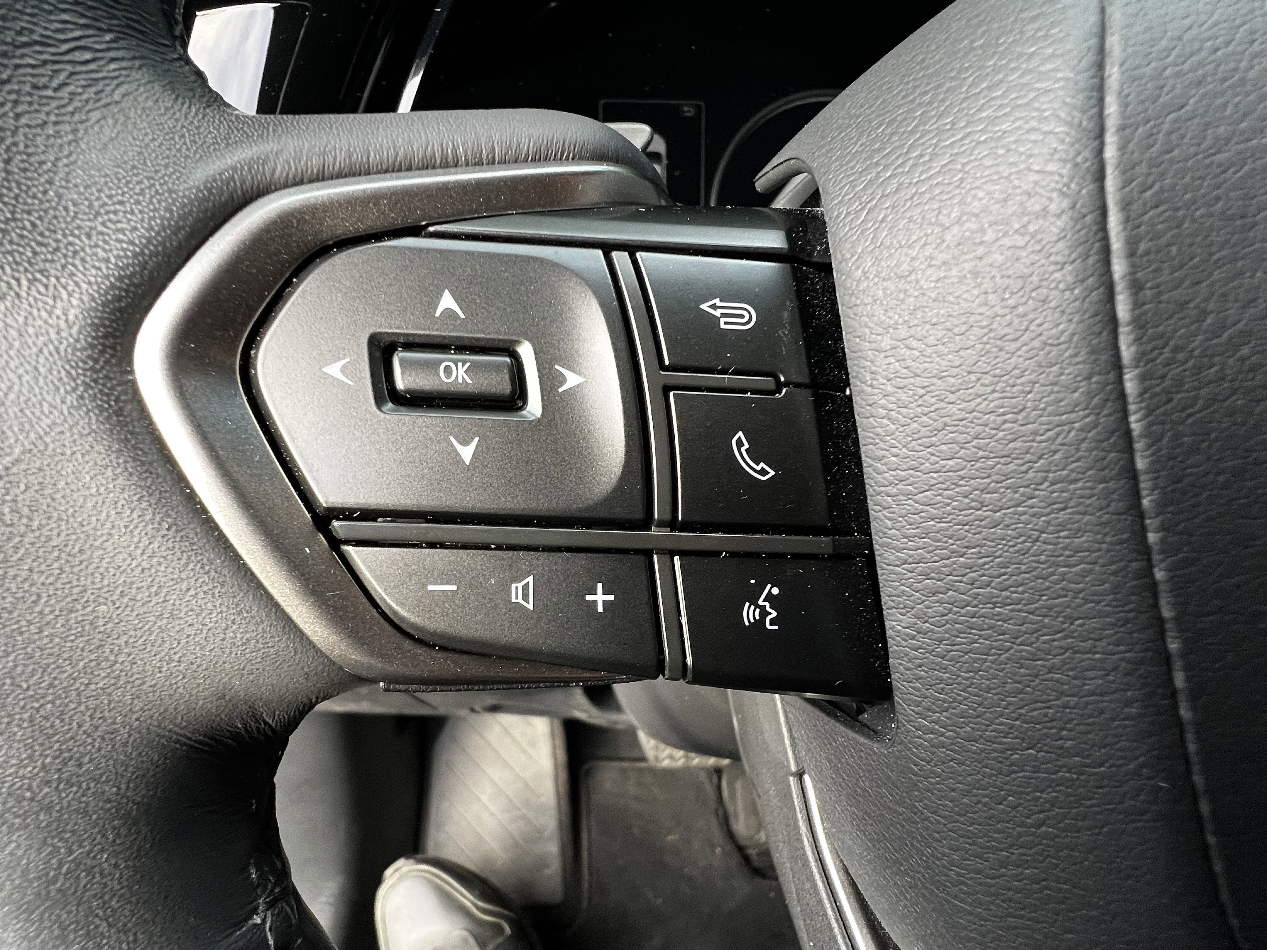 Used 2024 Lexus RX 350h w/ Convenience Package AWD/4WD image 18