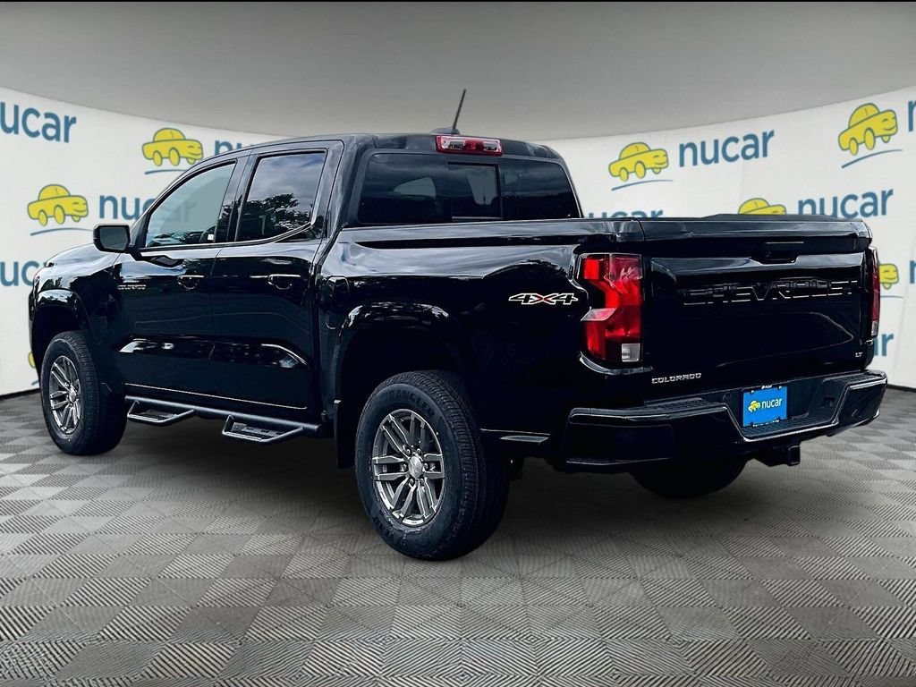 Used 2023 Chevrolet Colorado LT w/ LT Convenience Package II AWD/4WD image 4