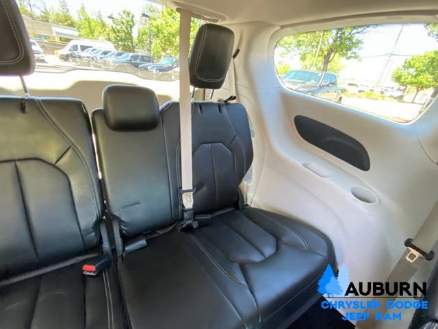 Used 2024 Chrysler Pacifica Touring-L FWD image 22