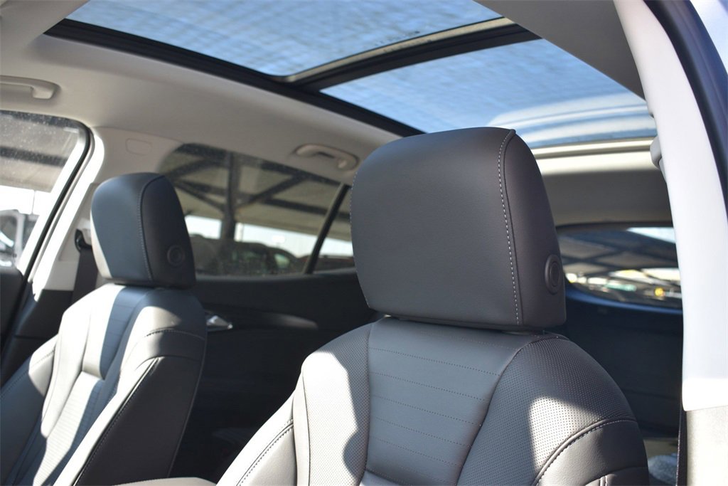 New 2025 Buick Envision Preferred image 17