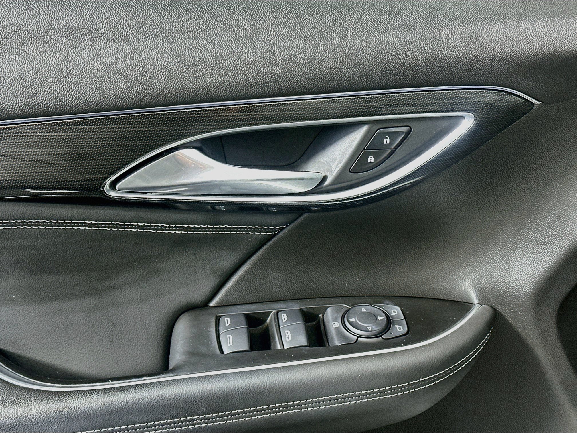 Used 2021 Buick Envision Preferred w/ Sport Touring Package FWD image 15