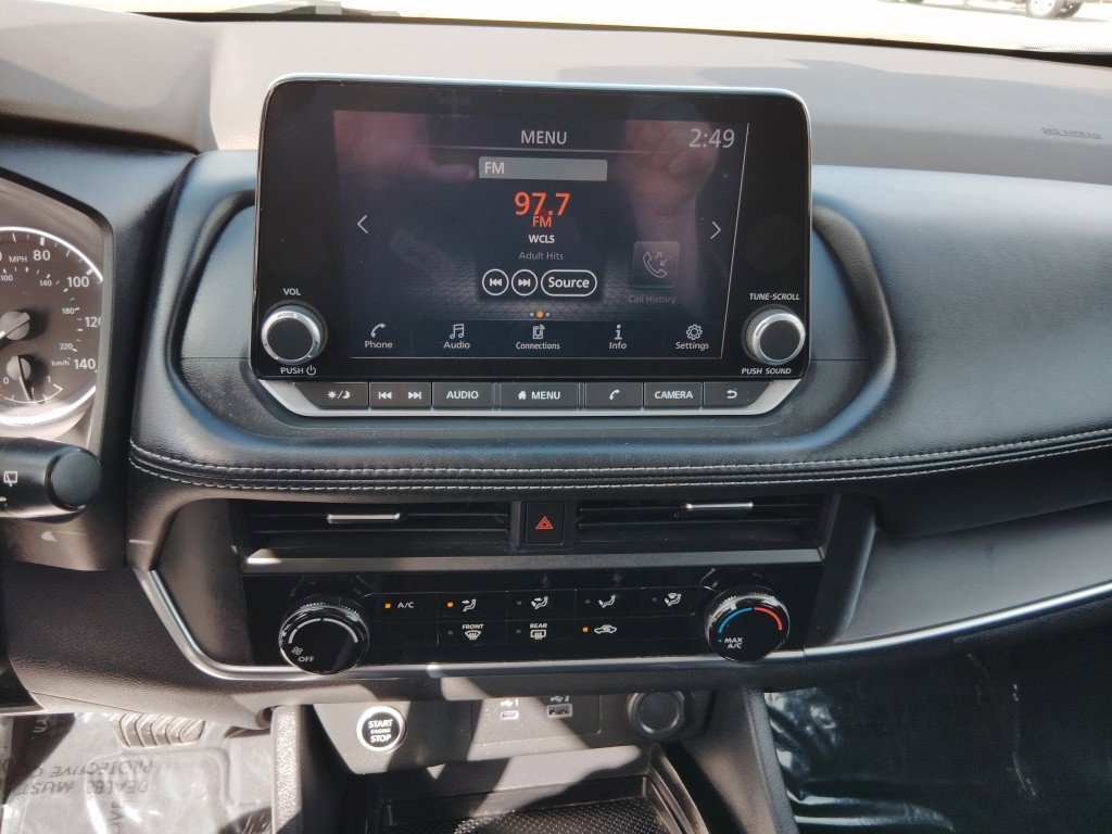 Used 2023 Nissan Rogue S image 18