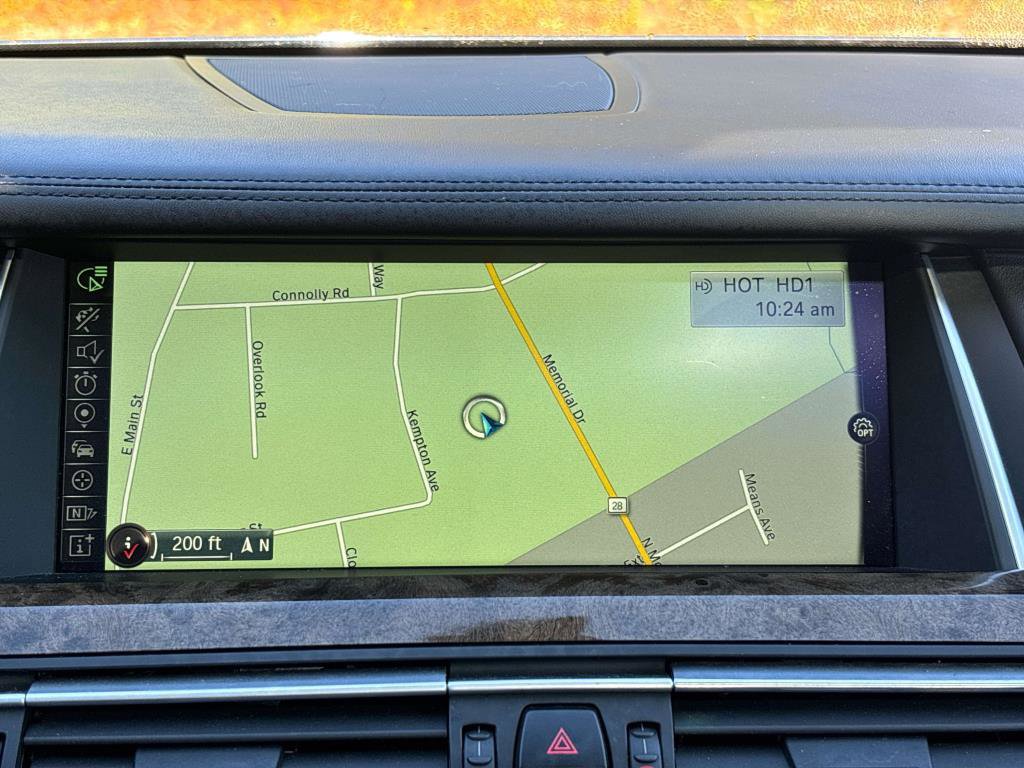 Used 2013 BMW 750i image 20