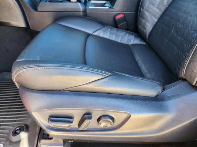 Used 2025 Toyota Tacoma TRD Sport w/ TRD Sport Premium Package AWD/4WD image 30
