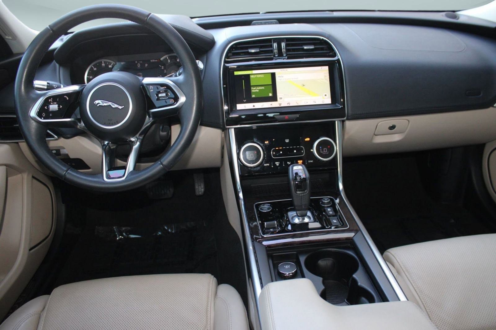 Used 2020 Jaguar XE S image 30