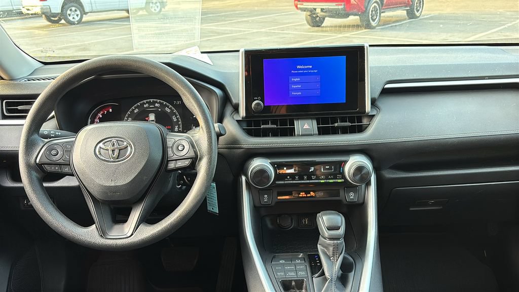 Used 2023 Toyota RAV4 LE AWD/4WD image 8