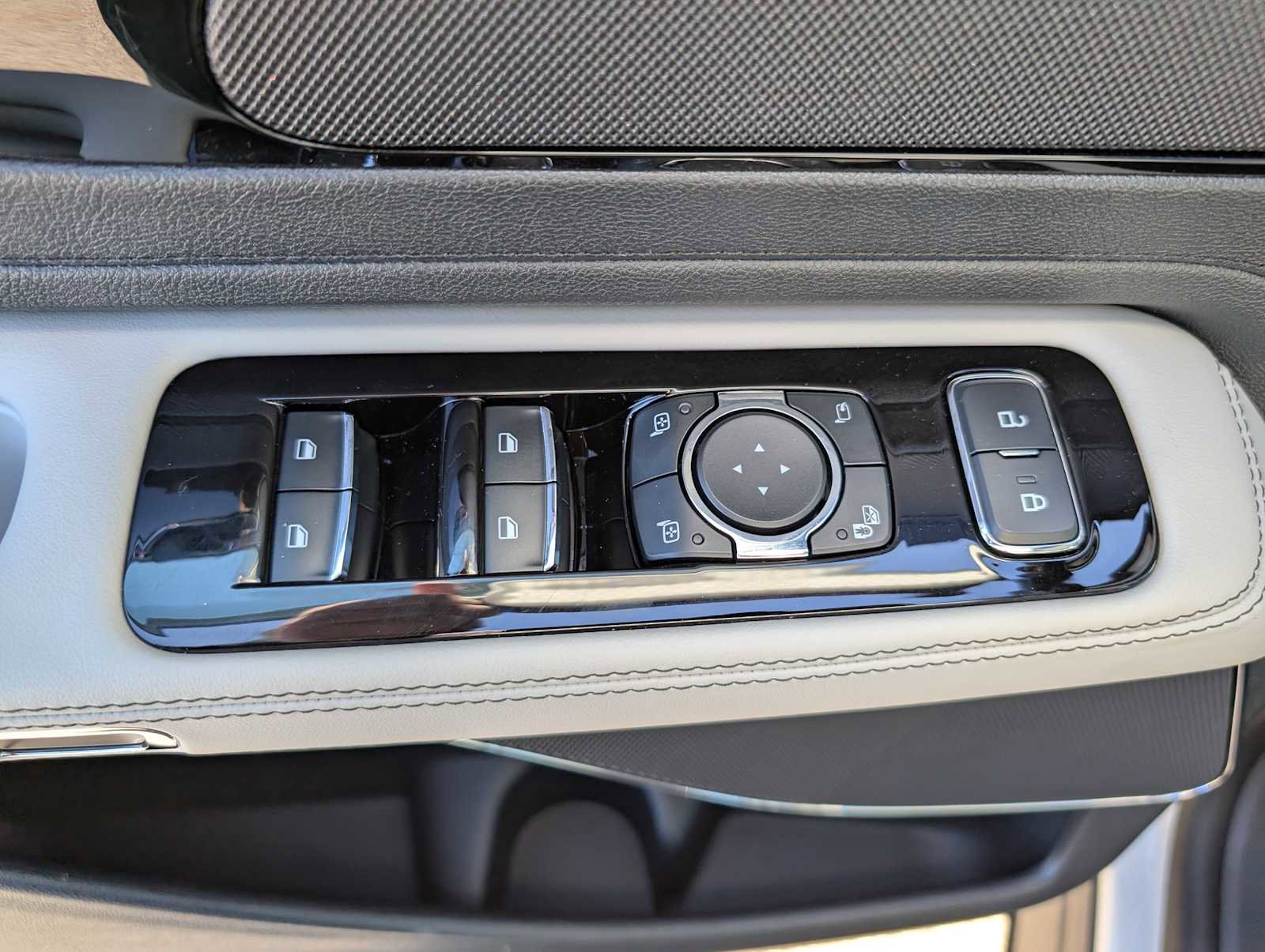 New 2026 Lincoln Aviator AWD image 34