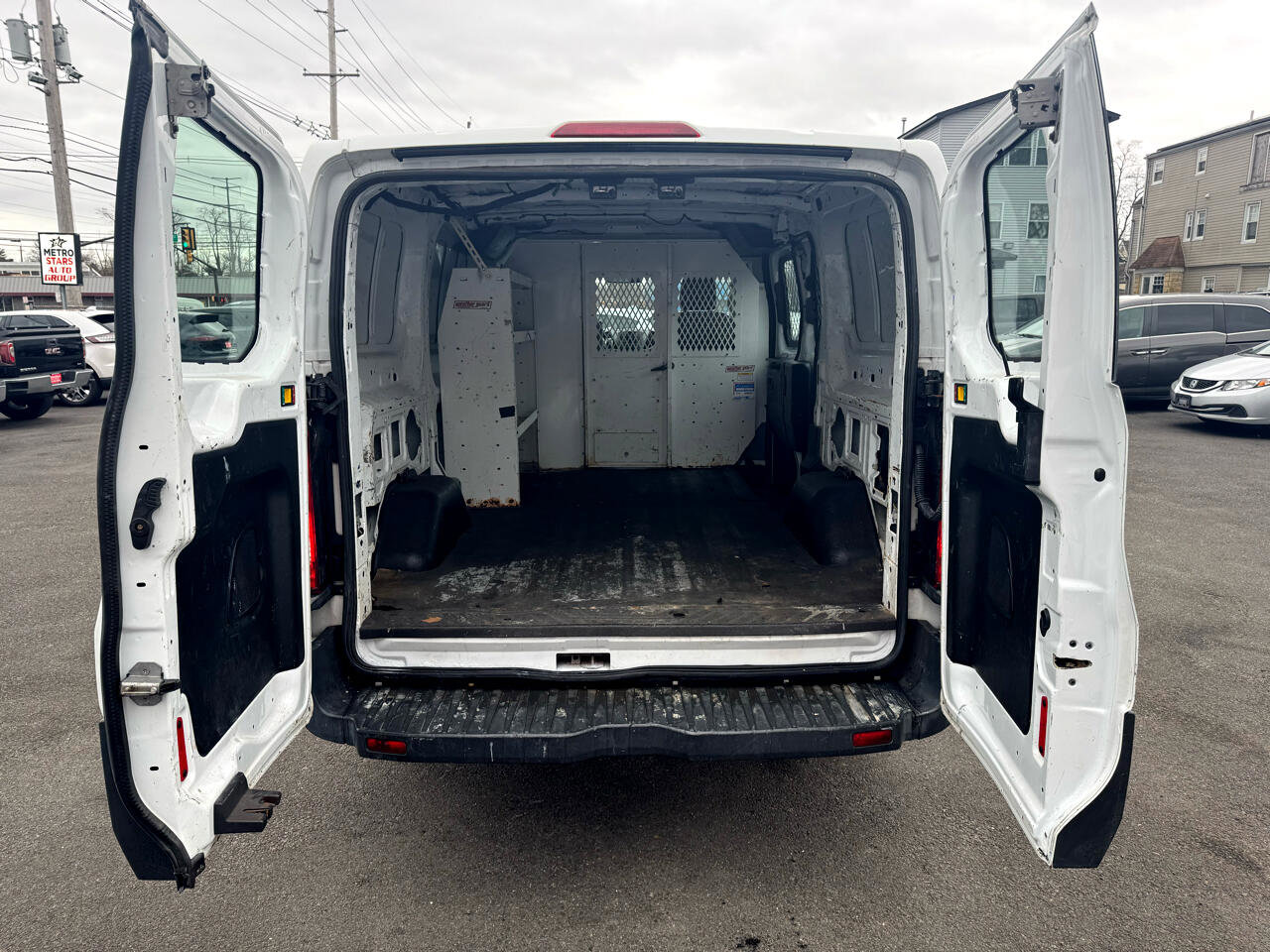 Used 2018 Ford Transit 250 130 Low Roof image 14