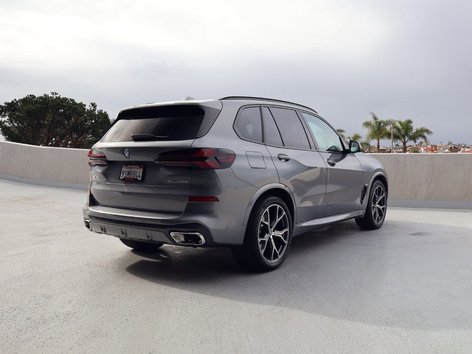 Used 2025 BMW X5 xDrive50e w/ Executive Package image 9