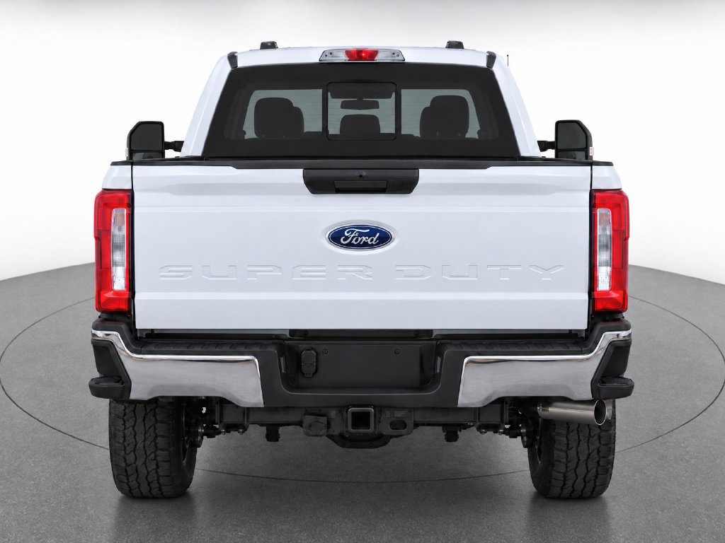 Used 2025 Ford F250 XLT w/ FX4 Off-Road Package AWD/4WD image 9