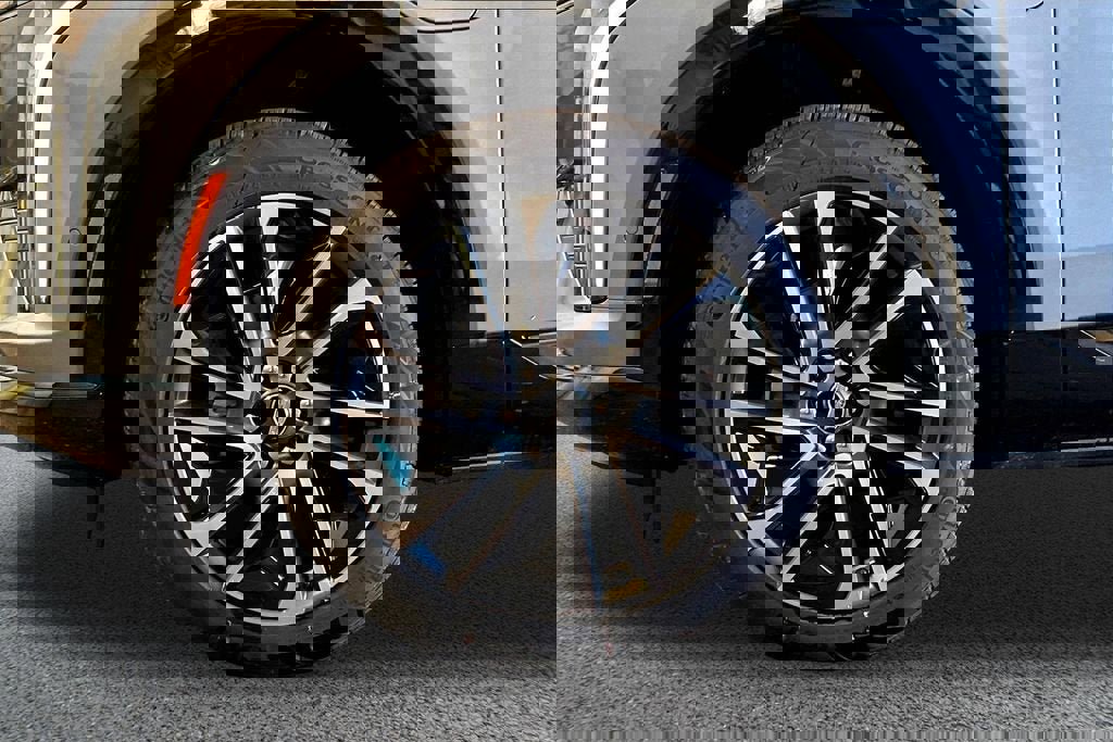 New 2026 Cadillac Optiq Sport 1 image 10