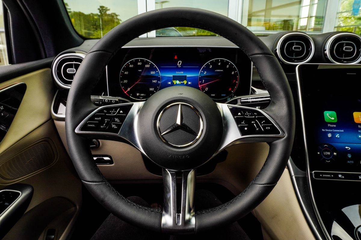 Used 2026 Mercedes-Benz GLC 300 4MATIC image 15