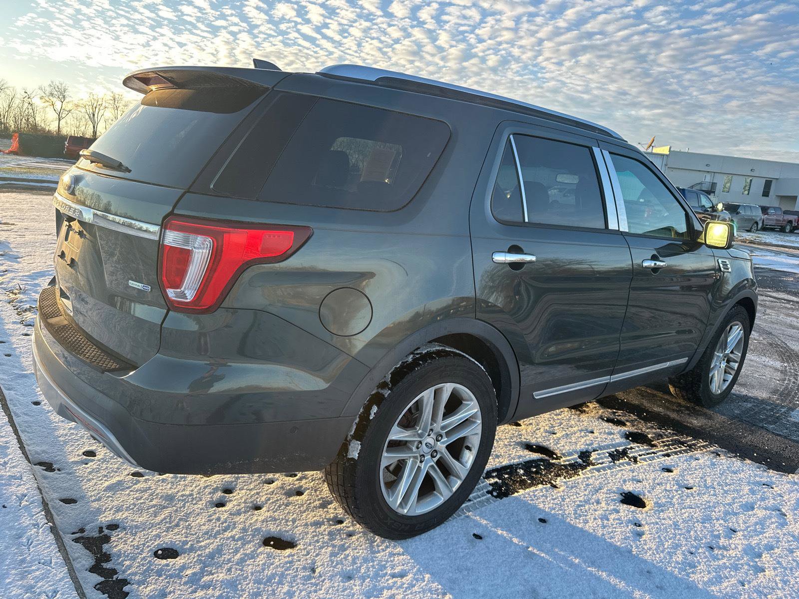 Used 2016 Ford Explorer Limited w/ Equipment Group 301A image 9