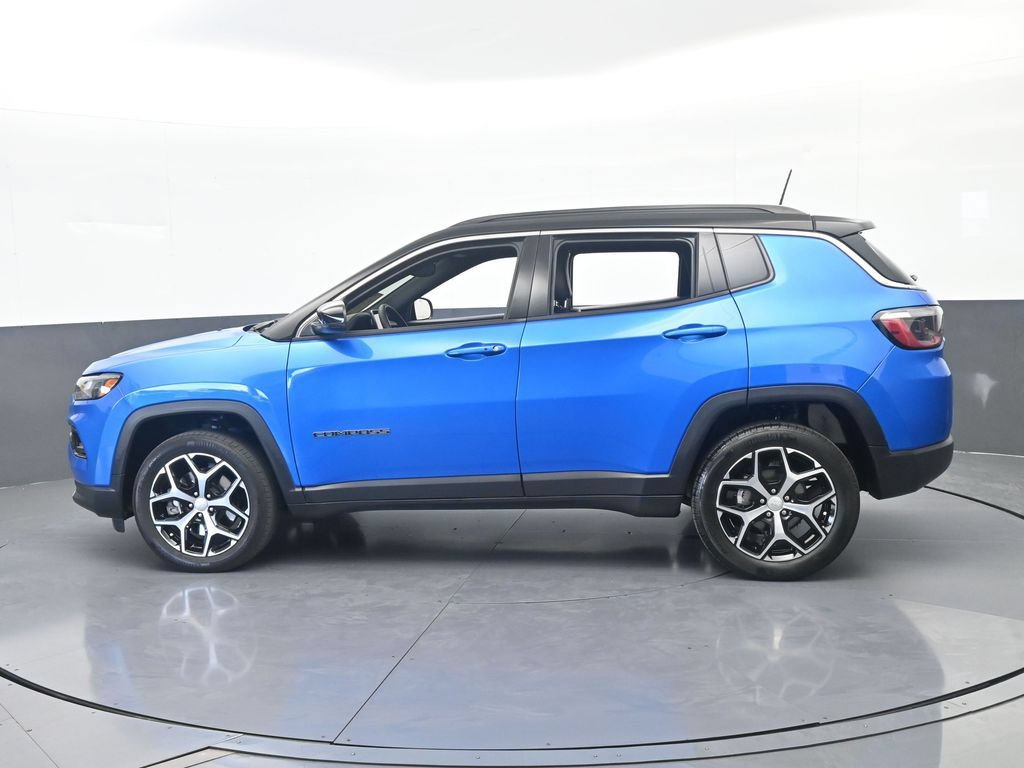 Used 2024 Jeep Compass Limited AWD/4WD image 3