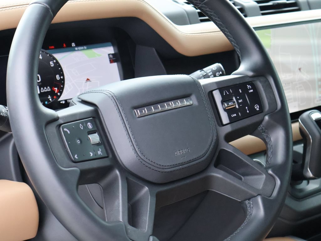 Certified 2025 Land Rover Defender 110 X AWD/4WD image 17