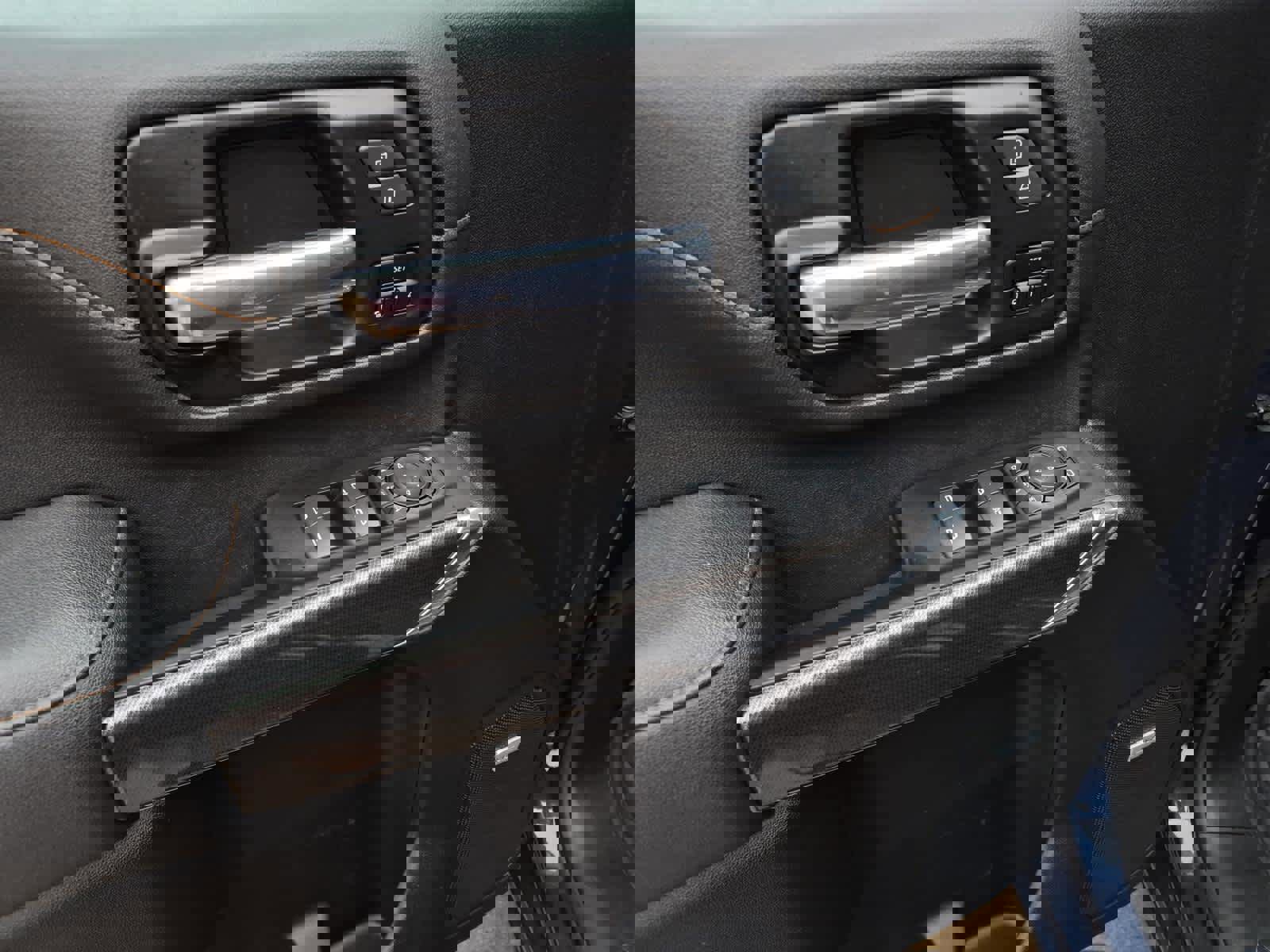 Used 2023 GMC Sierra 2500 AT4 w/ AT4 Preferred Package image 14