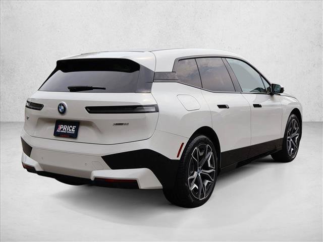 Used 2023 BMW iX xDrive50 w/ Sport Package AWD/4WD image 6