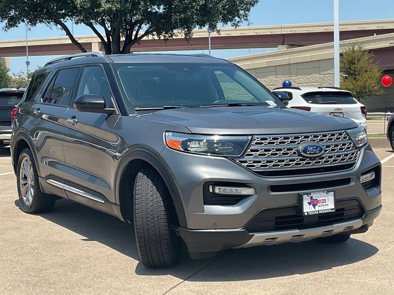 Used 2023 Ford Explorer Limited RWD image 3