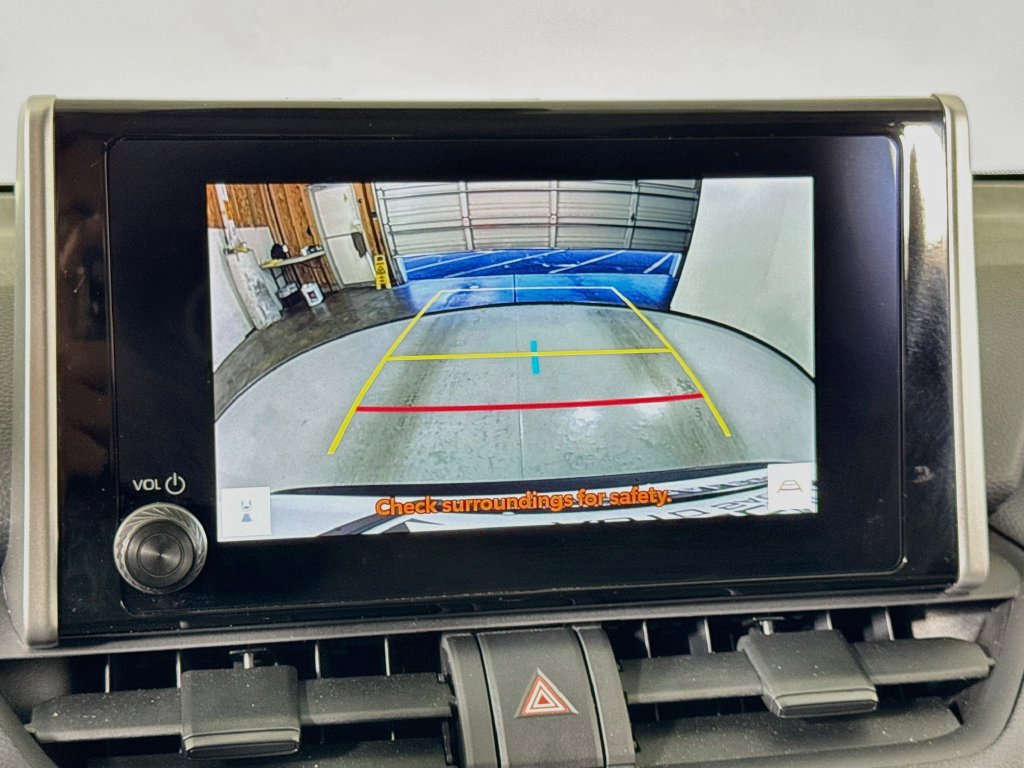 Used 2024 Toyota RAV4 LE AWD/4WD image 29