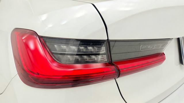 Used 2020 BMW 330i Sedan w/ Convenience Package RWD image 27