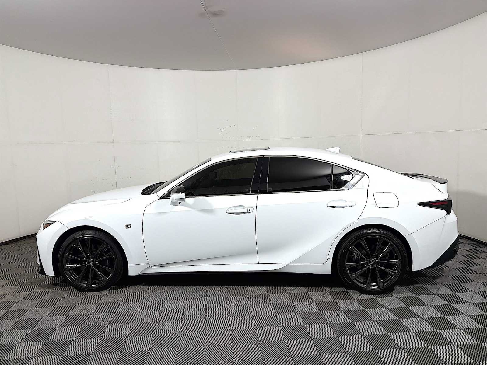 Used 2023 Lexus IS 350 F Sport AWD/4WD image 4