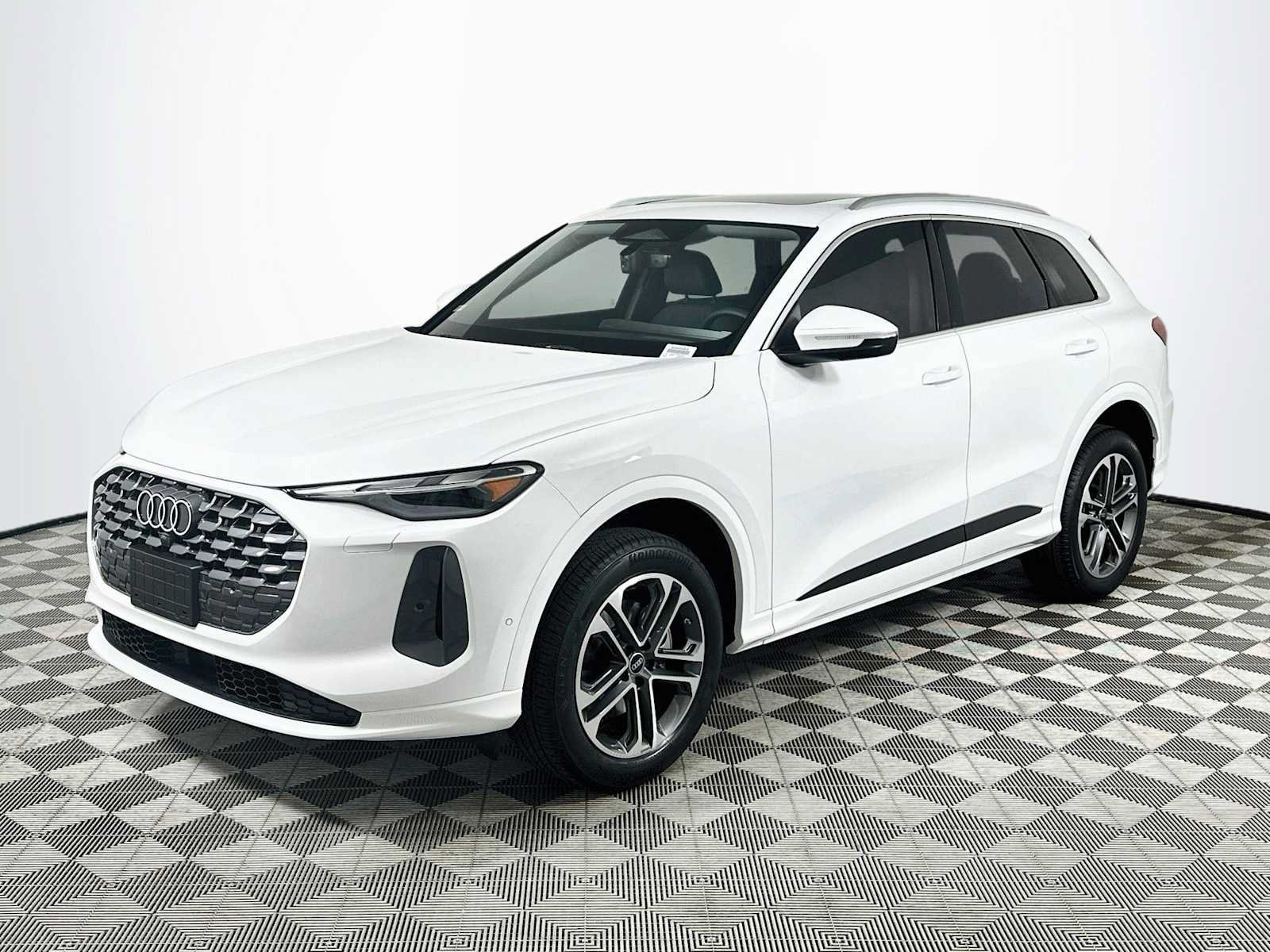 New 2026 Audi Q5 Premium AWD/4WD image 3