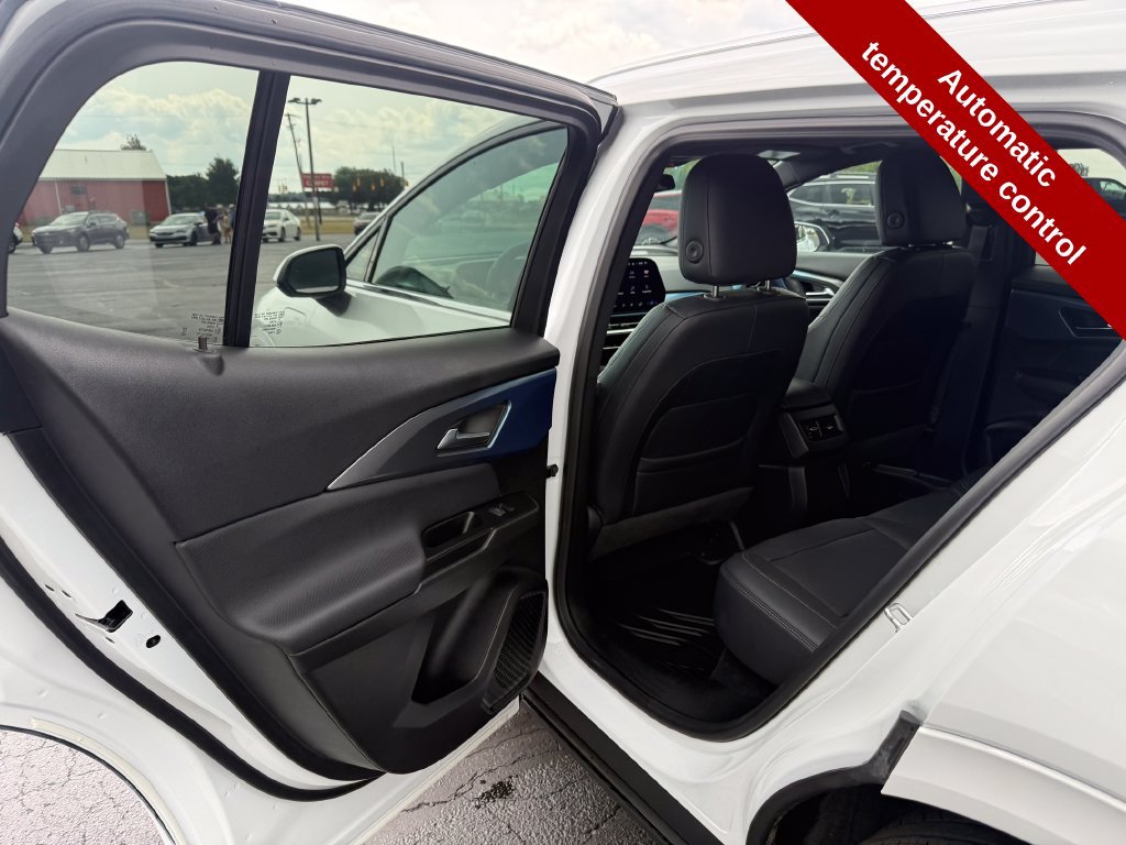 Used 2024 Chevrolet Equinox EV LT w/ LPO, All-Weather Mat Package FWD image 34