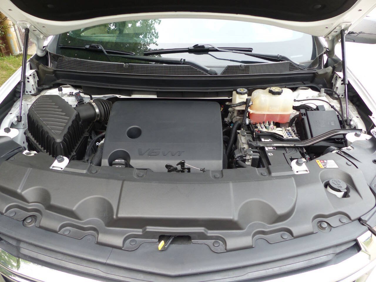 Used 2022 Chevrolet Traverse LS AWD/4WD image 15