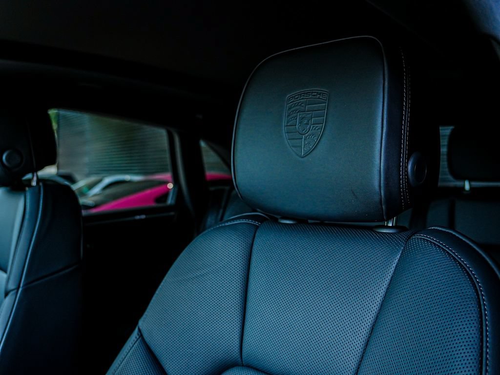 New 2026 Porsche Macan AWD/4WD image 5