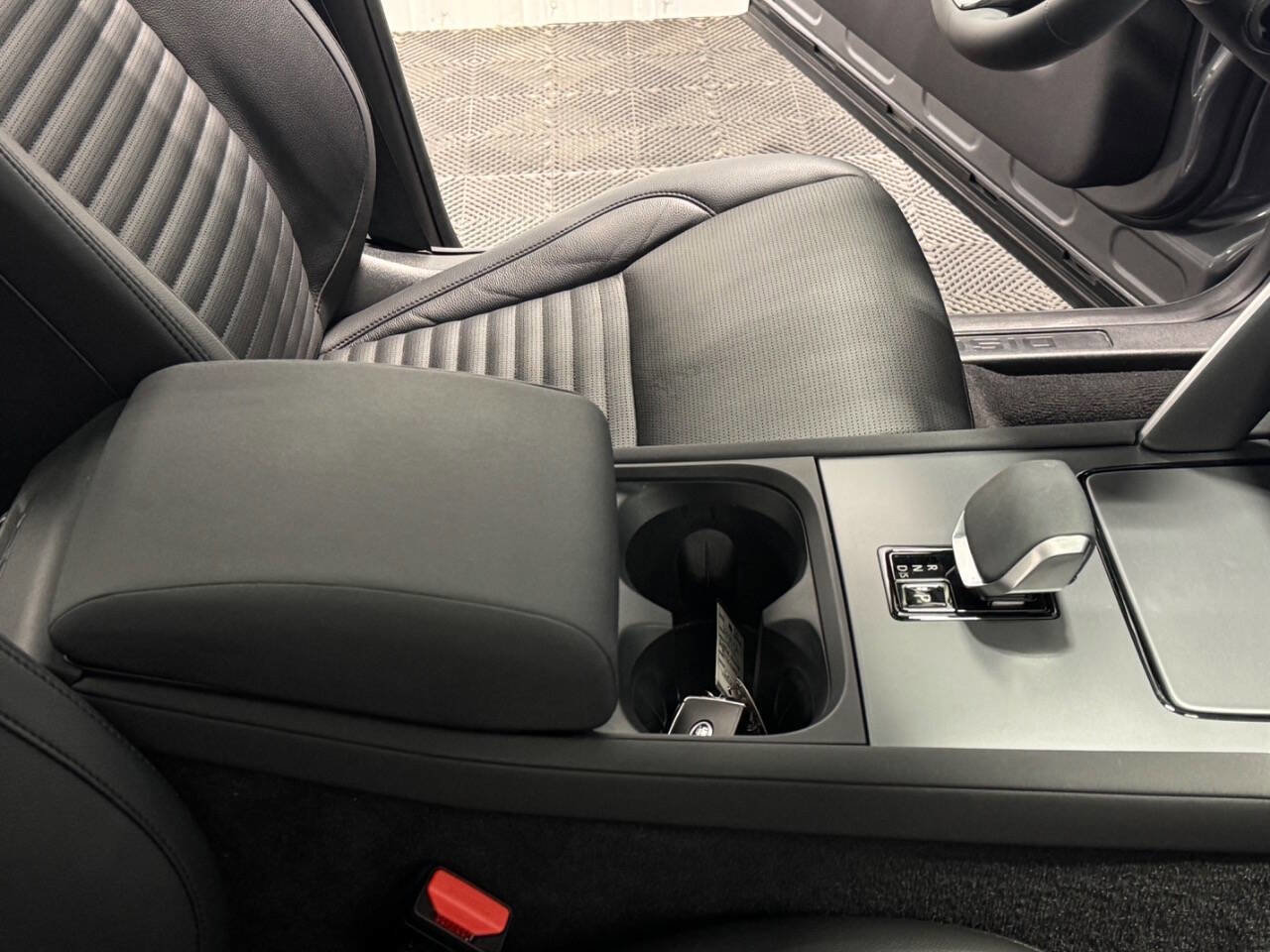 Used 2025 Land Rover Discovery Sport S AWD/4WD image 26