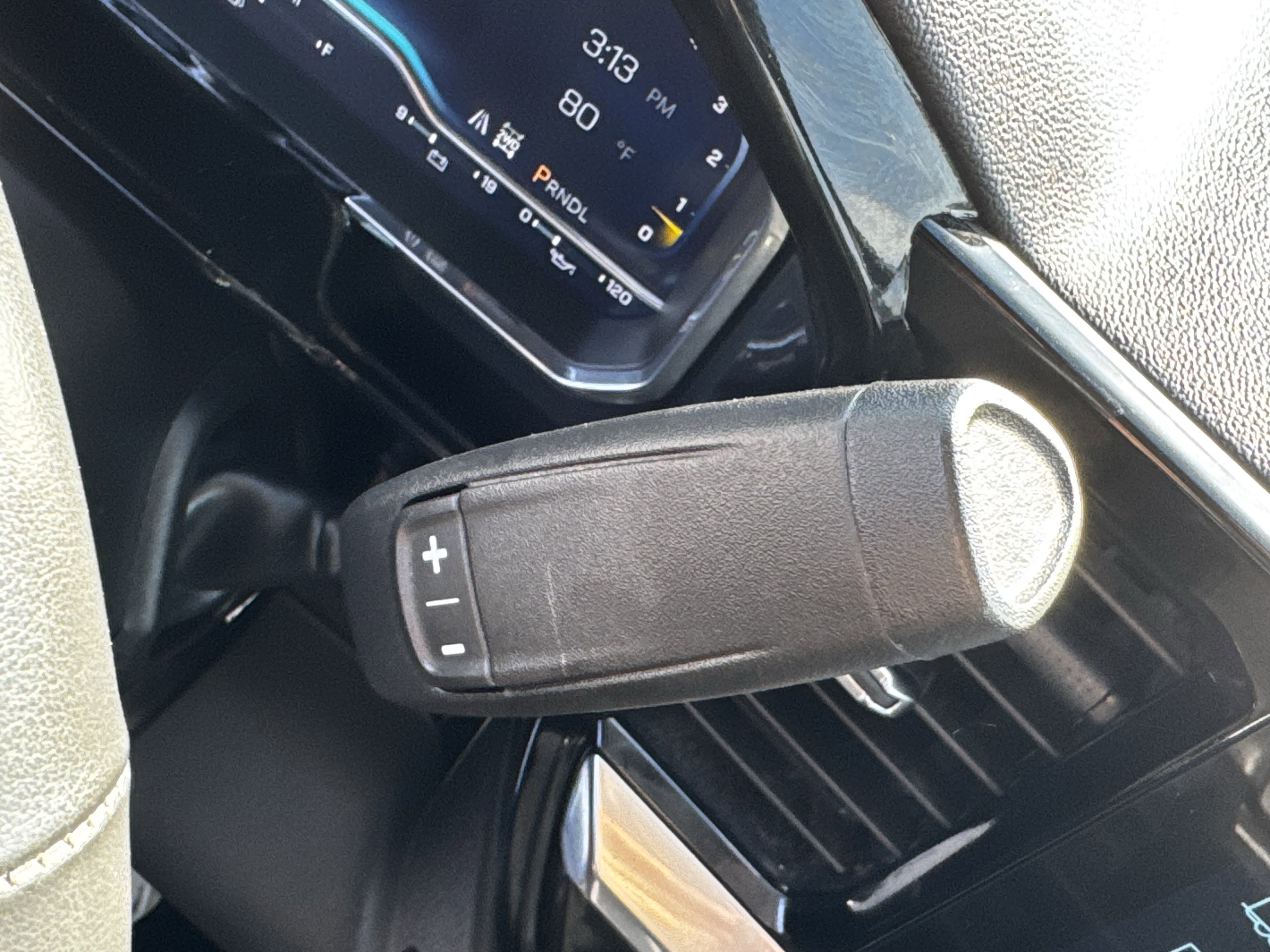 Used 2025 Chevrolet Silverado 2500 LT w/ Convenience Package image 22