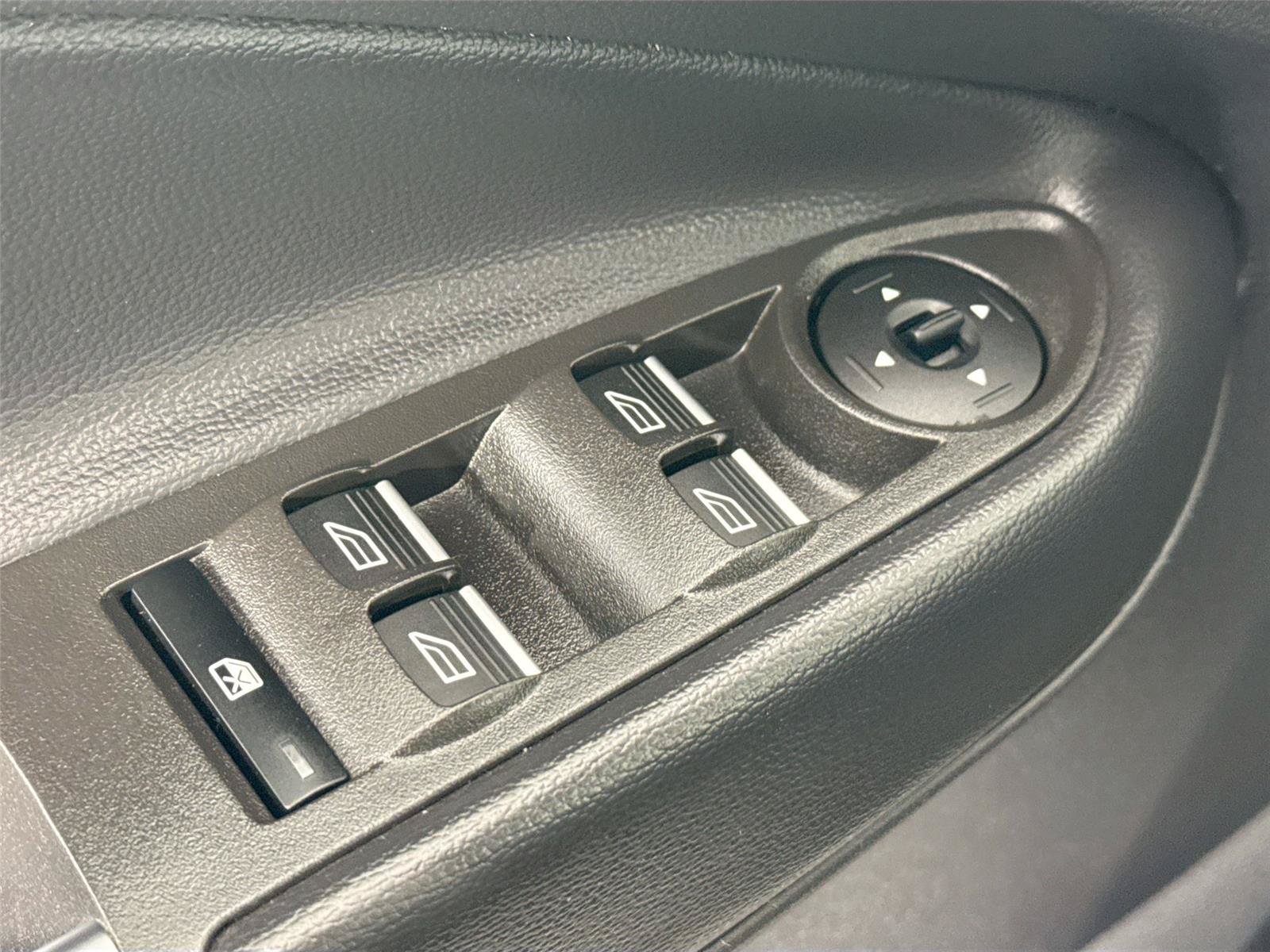 Used 2019 Ford Escape Titanium FWD image 26