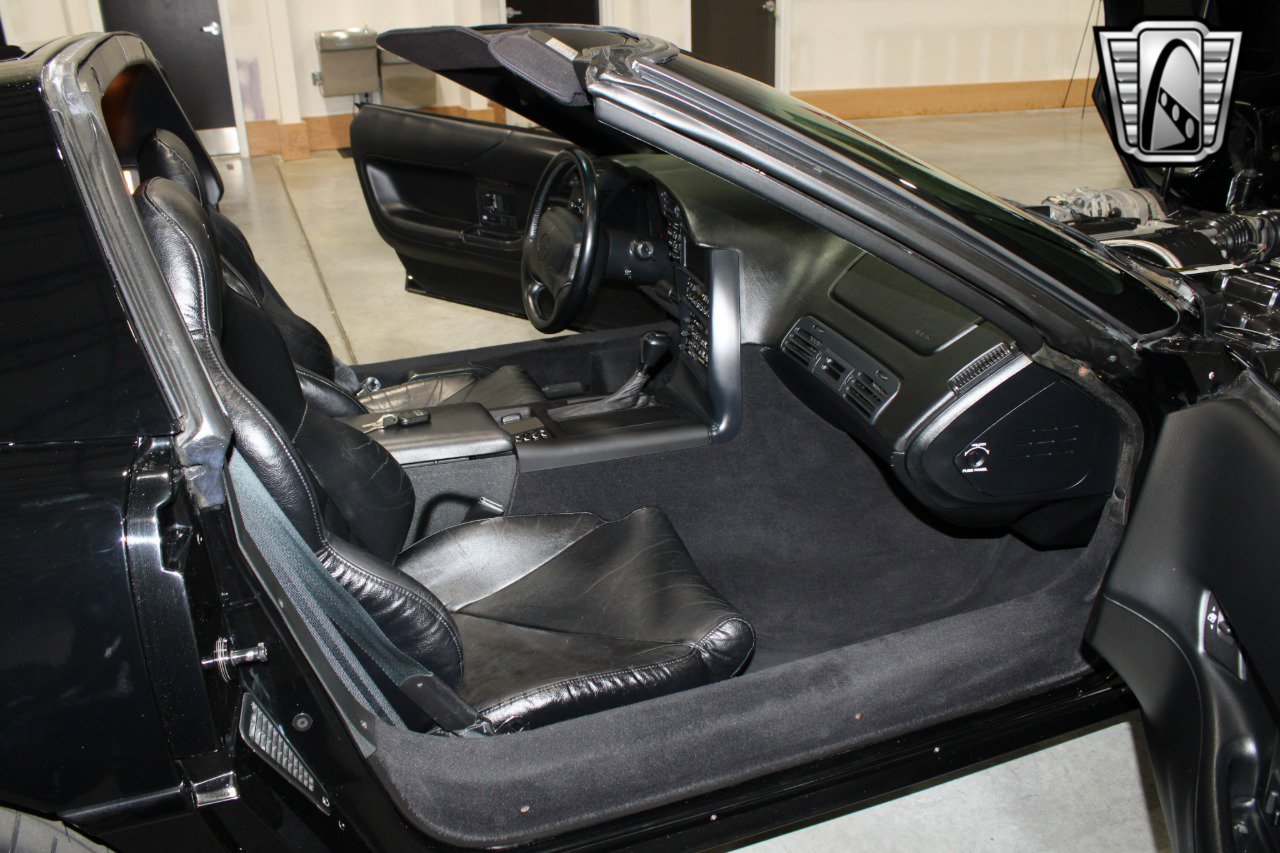 Used 1994 Chevrolet Corvette Coupe image 7