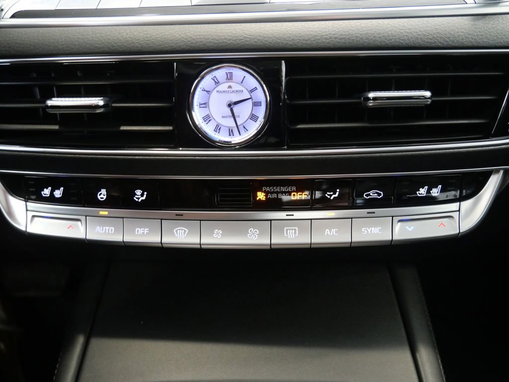 Used 2019 Kia K900 Luxury w/ VIP Package AWD/4WD image 24
