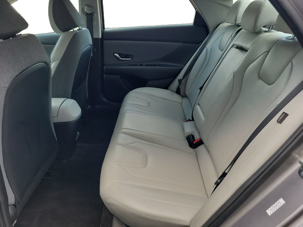 Used 2024 Hyundai Elantra Limited FWD image 25