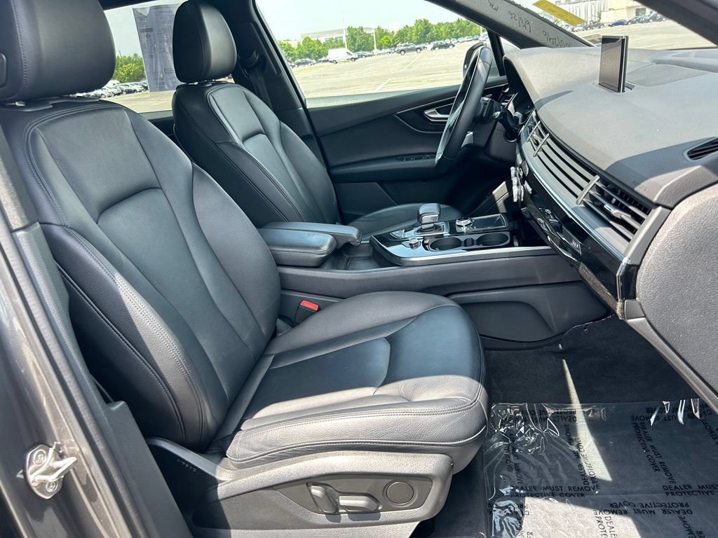 Used 2019 Audi Q7 3.0T Premium AWD/4WD image 11