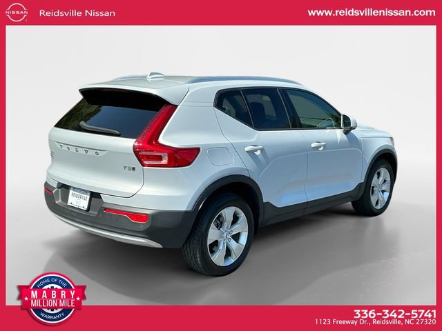 Used 2022 Volvo XC40 T5 Momentum AWD/4WD image 6