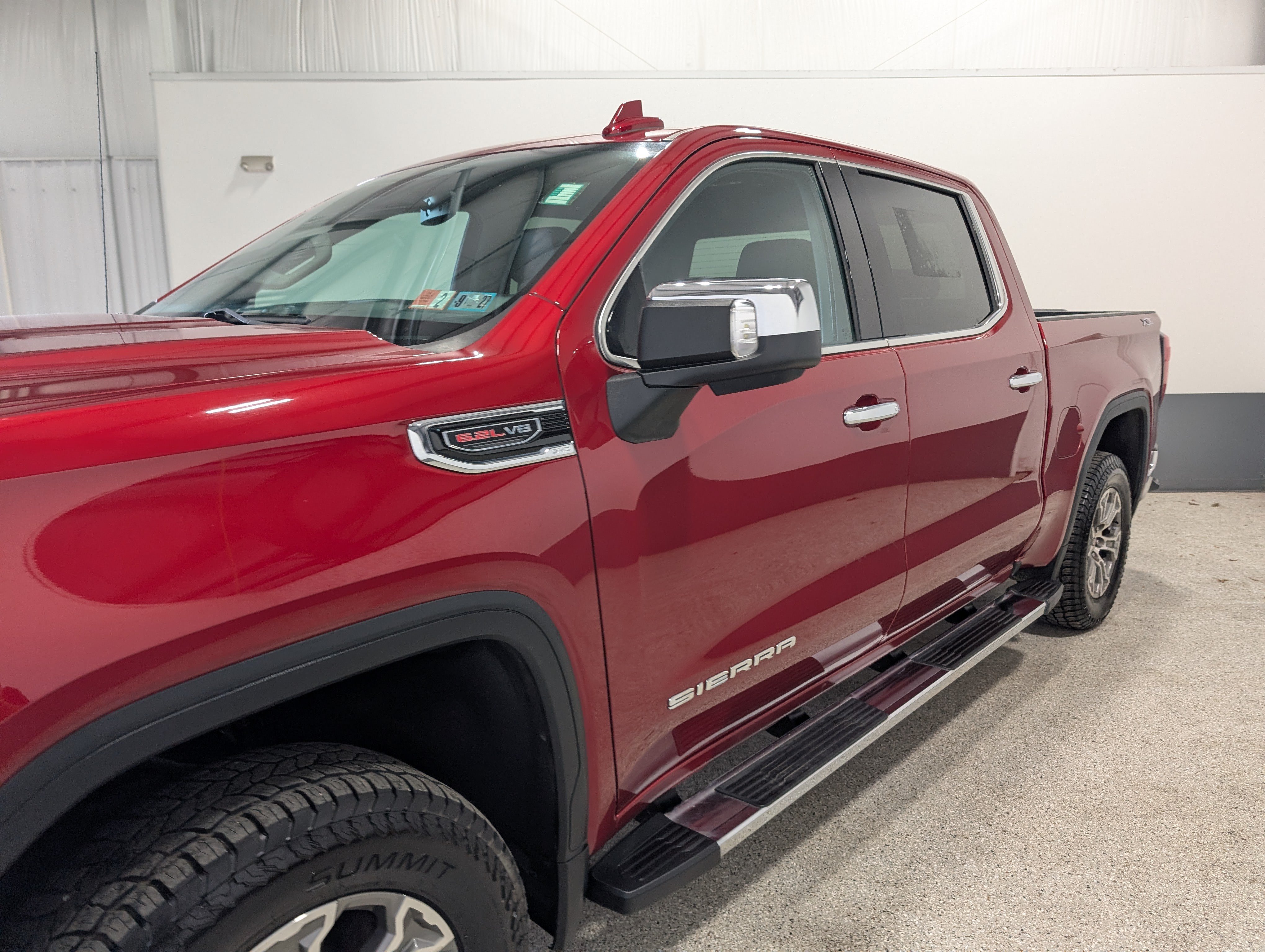 Used 2019 GMC Sierra 1500 SLT w/ X31 Off-Road Package AWD/4WD image 7