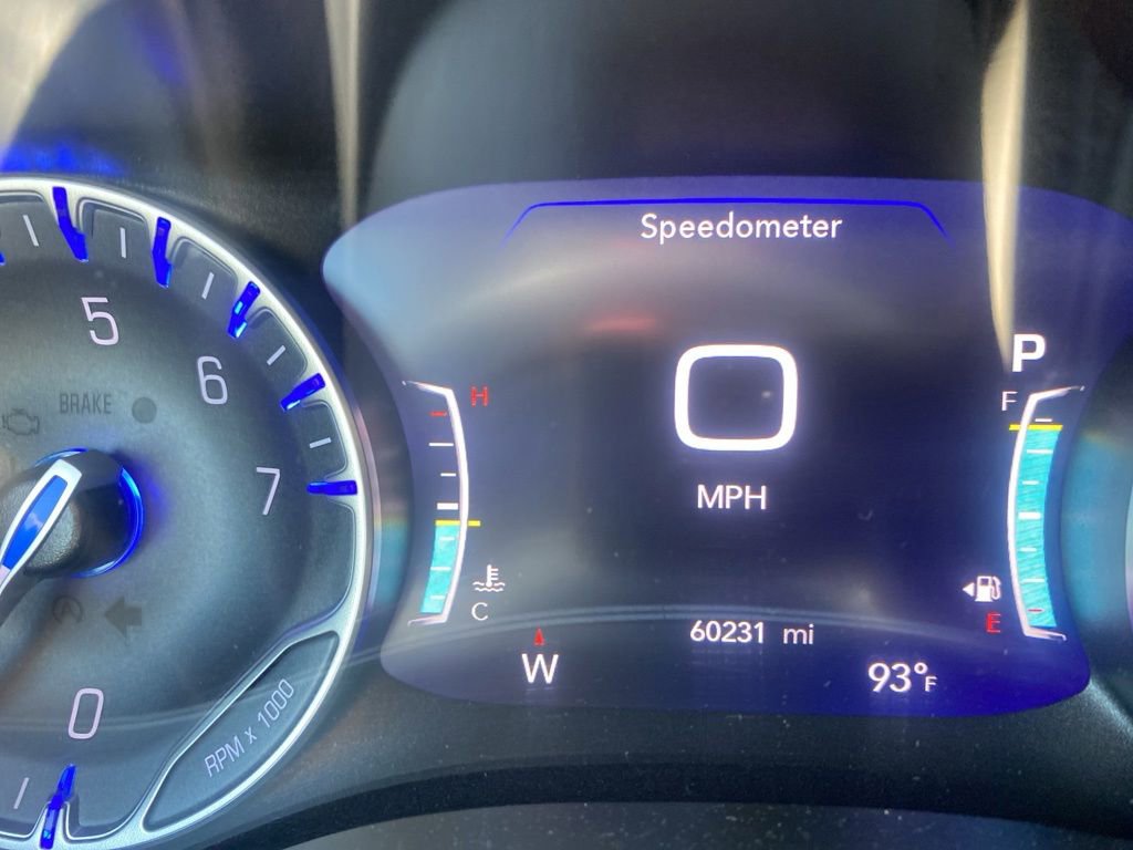 Used 2023 Chrysler Pacifica Touring-L FWD image 25