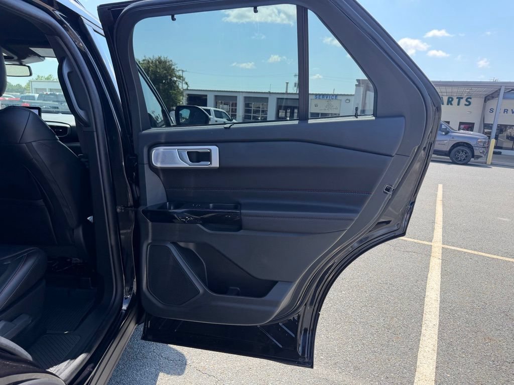 Used 2024 Ford Explorer ST w/ Equipment Group 401A AWD/4WD image 35