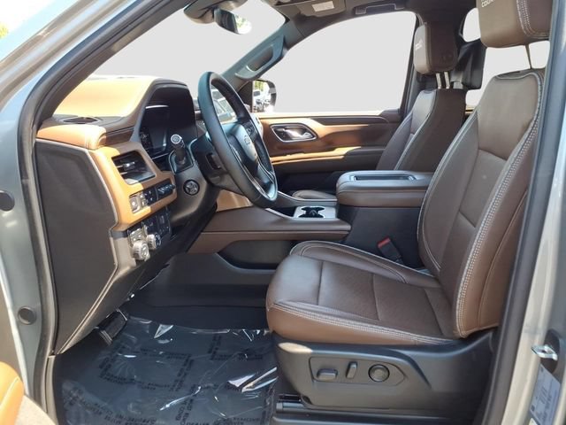 Used 2024 Chevrolet Suburban High Country AWD/4WD image 12