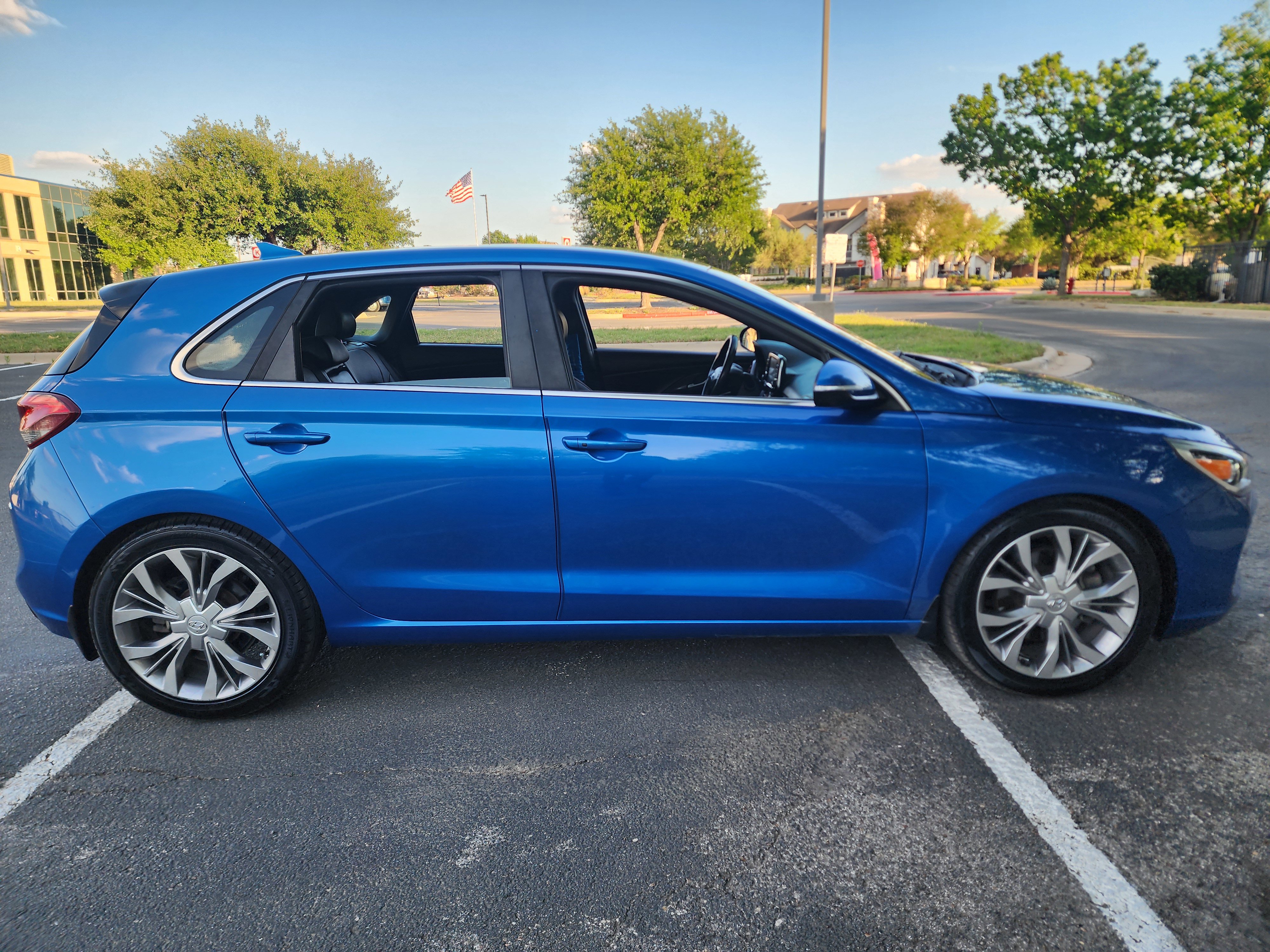 Used 2018 Hyundai Elantra GT Sport image 8