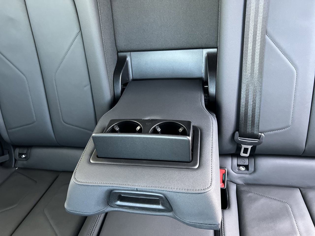 Used 2024 Audi Q3 2.0T Premium image 25