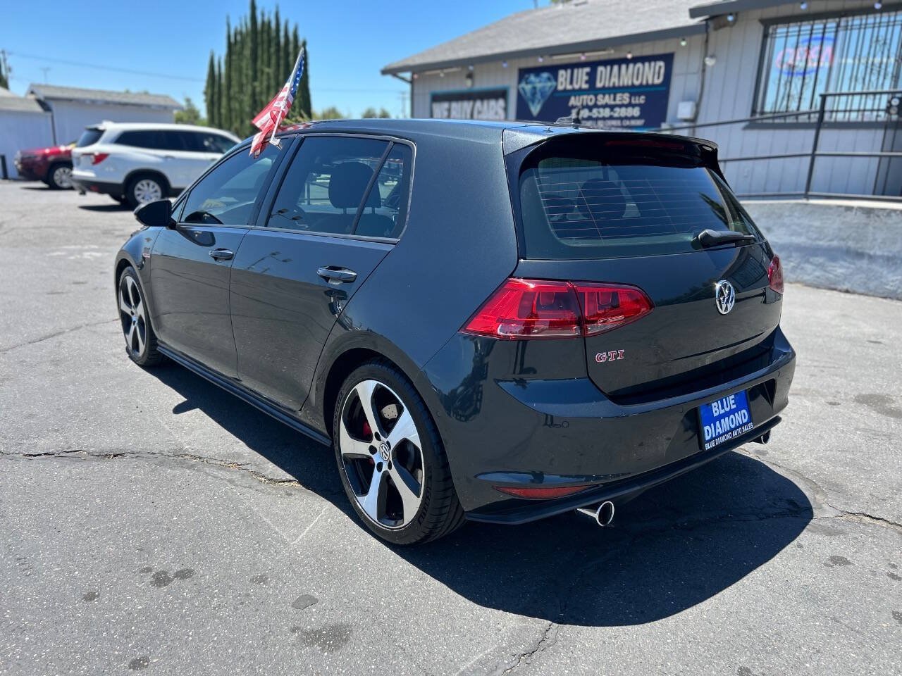 Used 2017 Volkswagen GTI Autobahn FWD image 4