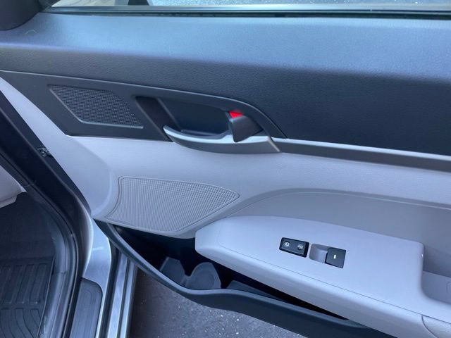 Used 2018 Hyundai Elantra SE w/ Cargo Package FWD image 39
